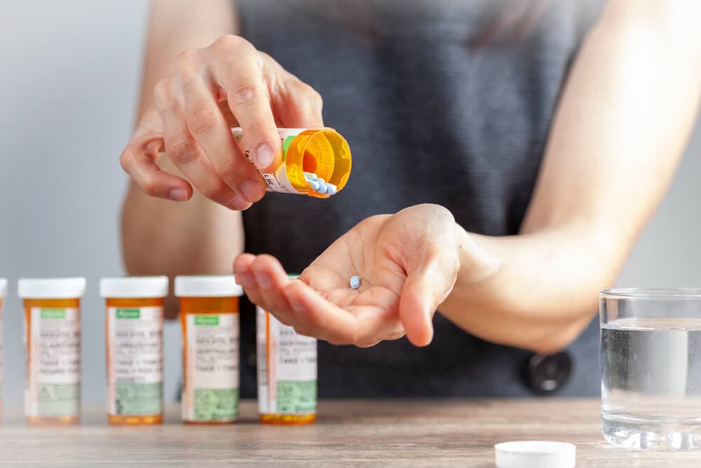 Breyna vs. Symbicort: Key Differences, Similarities, and How They Work